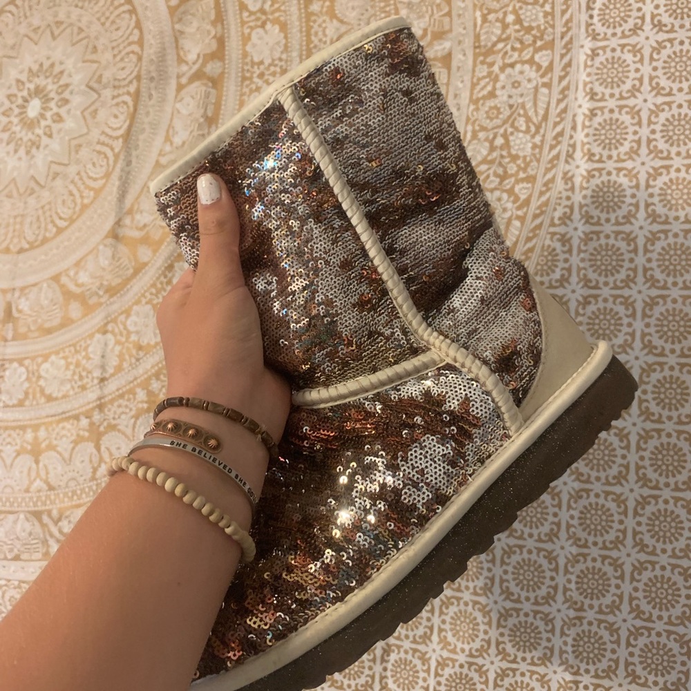 BARELY USED UGG BOOTS